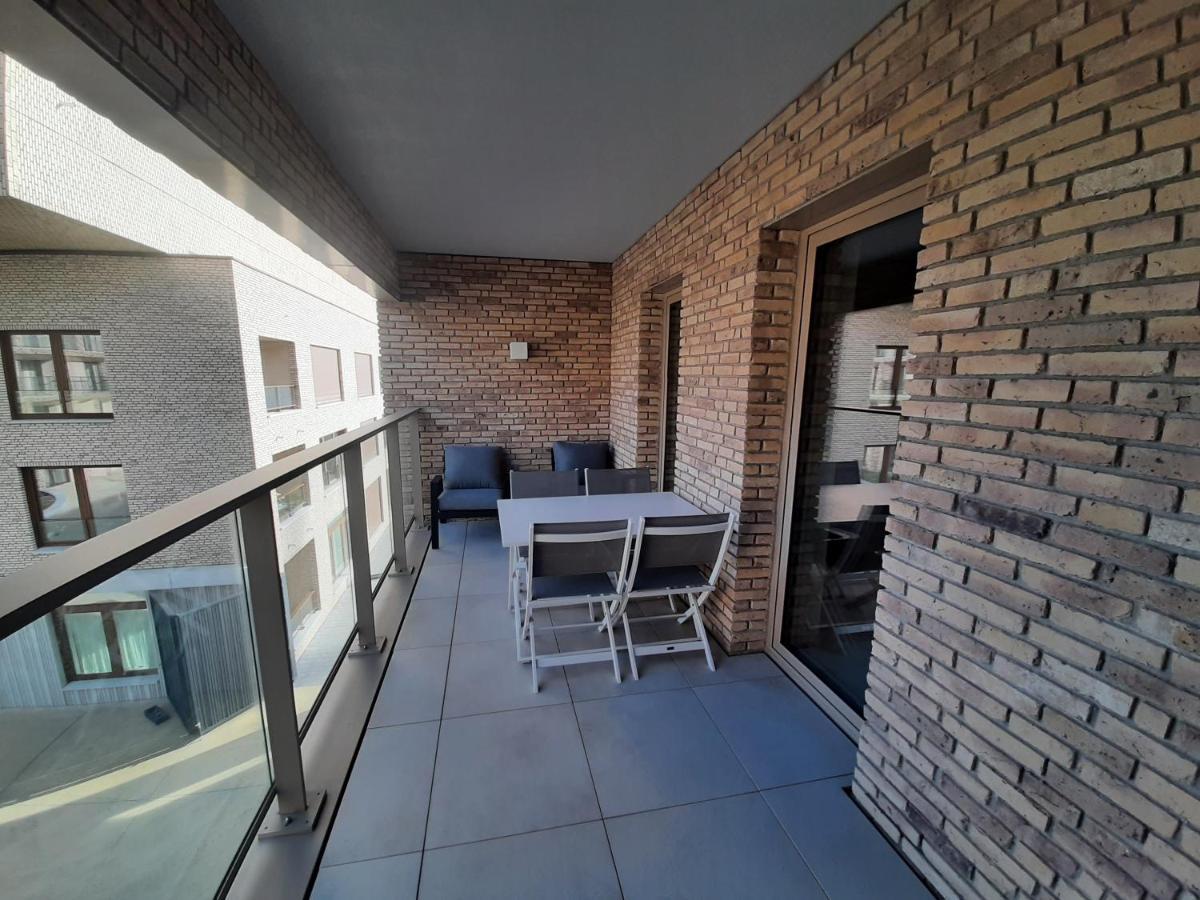 Bartine - Modern And Spacious Flat Near The Sea, Free Parking Space Oostende Exteriör bild