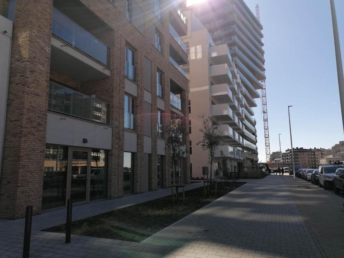 Bartine - Modern And Spacious Flat Near The Sea, Free Parking Space Oostende Exteriör bild
