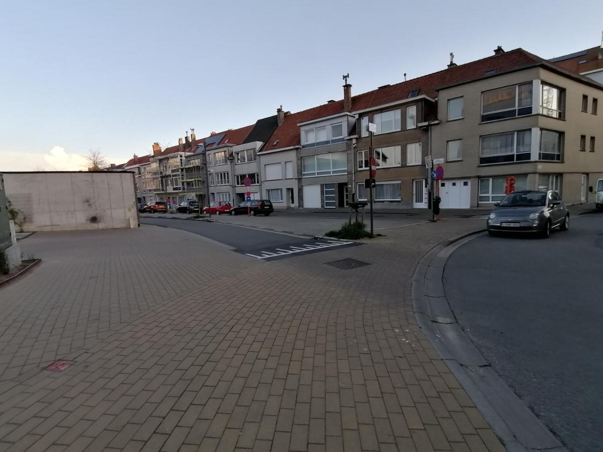 Bartine - Modern And Spacious Flat Near The Sea, Free Parking Space Oostende Exteriör bild