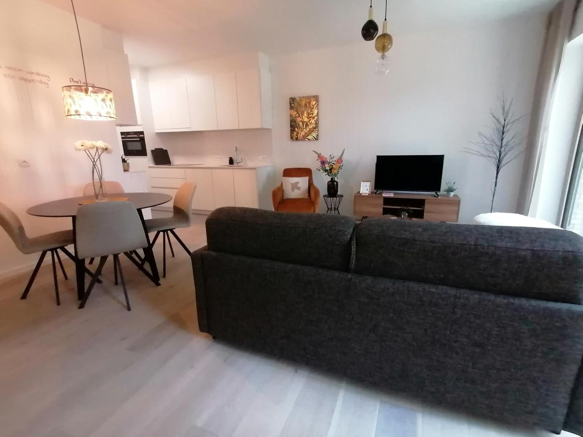 Bartine - Modern And Spacious Flat Near The Sea, Free Parking Space Oostende Exteriör bild